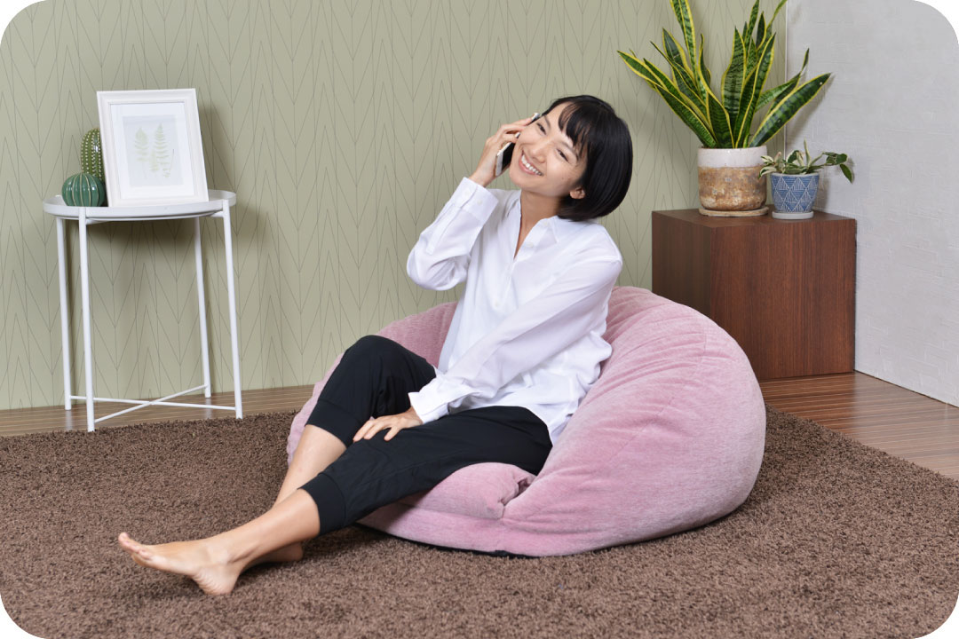 お座りスマホ